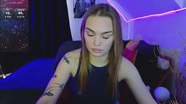 KitsyMoore online show from October 10, 1:10 pm