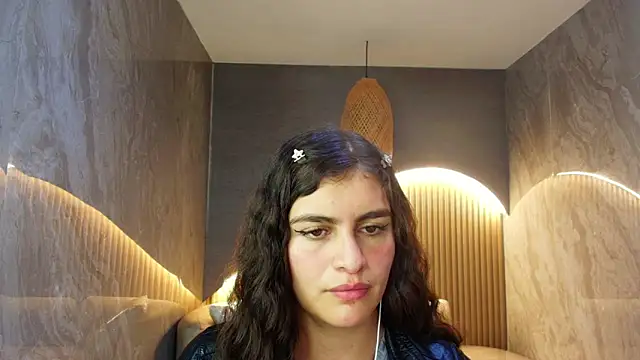 dany r  online show from November 4, 1:32 pm