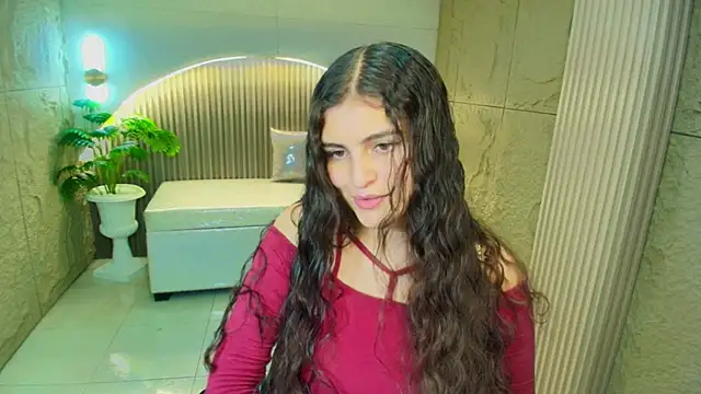 Snapshot of dany_r_ chatting on February 23, 1:19 pm dany r online show from February 23, 1:19 pm