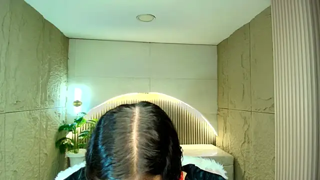 dany r  online show from April 15, 12:34 pm