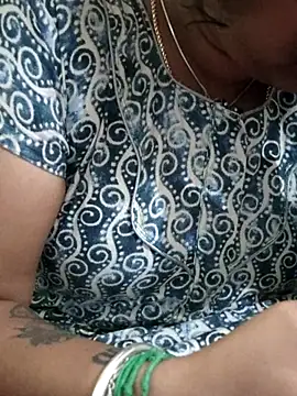 sweetqueen143 online show from September 27, 4:12 pm