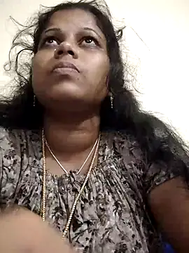 sweetqueen143 online show from October 1, 5:30 pm