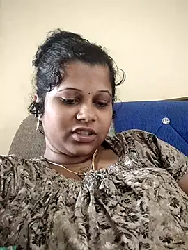 sweetqueen143 online show from October 16, 5:19 am