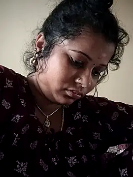 sweetqueen143 online show from December 5, 3:15 am