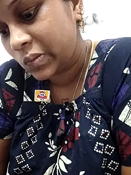 sweetqueen143 online show from April 8, 8:36 am