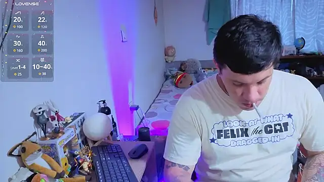 ryden 01 online show from February 18, 10:50 pm