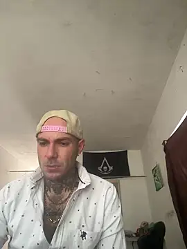 Snapshot of N3N3_SINS chatting on May 19, 8:15 pm N3N3 SINS online show from May 19, 8:15 pm