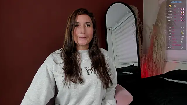 Snapshot of angela_fiory chatting on April 29, 7:53 pm angela fiory online show from April 29, 7:53 pm
