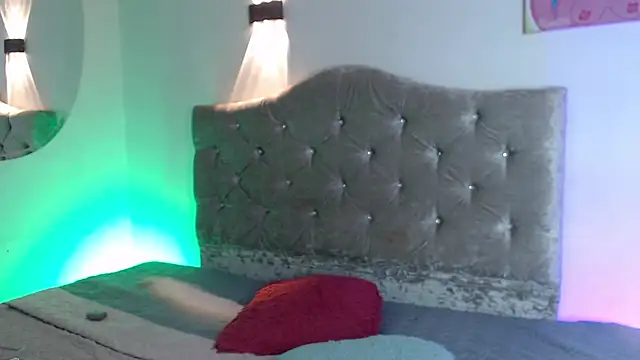 ladymooncs online show from April 16, 3:57 pm