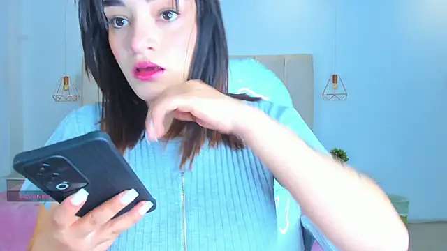 Snapshot of Maddy_Rouse1 chatting on October 9, 3:59 am Maddy Rouse1 online show from October 9, 3:59 am