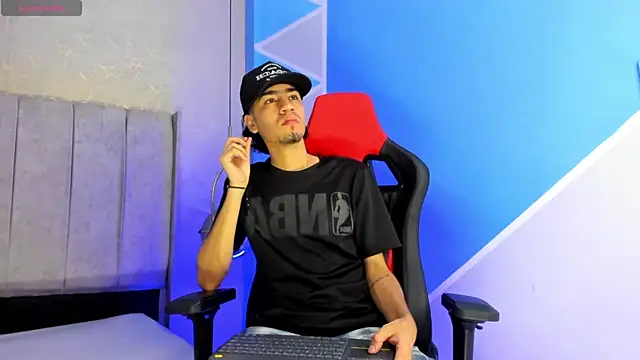 Snapshot of Daniel_Brawn chatting on September 23, 5:49 pm Daniel Brawn online show from September 23, 5:49 pm