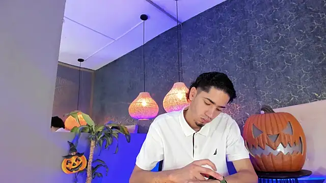 Snapshot of Daniel_Brawn chatting on October 20, 5:35 pm Daniel Brawn online show from October 20, 5:35 pm