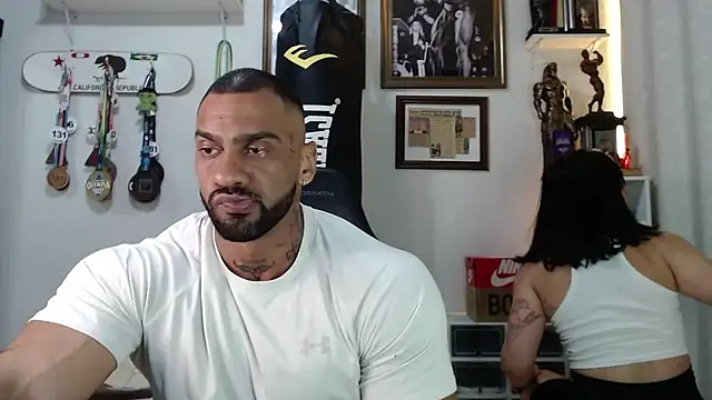 henryhadesflirt online show from October 31, 11:17 pm