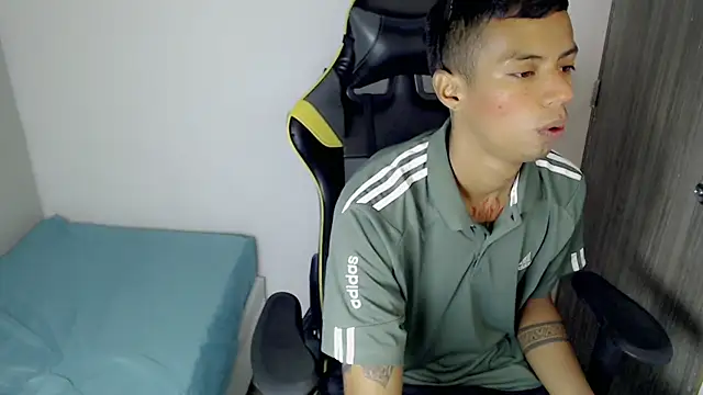 Snapshot of Nando_coll chatting on October 17, 11:35 am Nando coll online show from October 17, 11:35 am