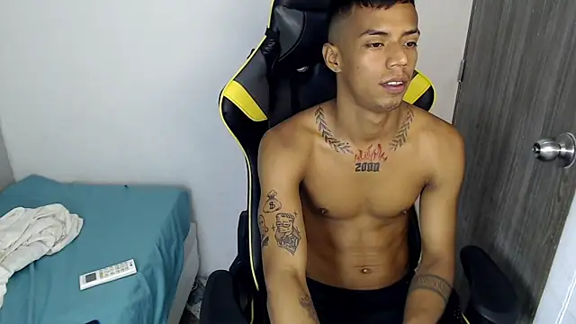 Snapshot of Nando_coll chatting on October 18, 11:33 am Nando coll online show from October 18, 11:33 am