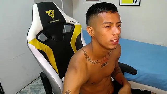 Snapshot of Nando_coll chatting on October 20, 1:00 pm Nando coll online show from October 20, 1:00 pm