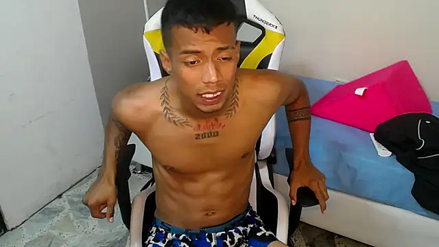 Snapshot of Nando_coll chatting on November 8, 6:18 pm Nando coll online show from November 8, 6:18 pm