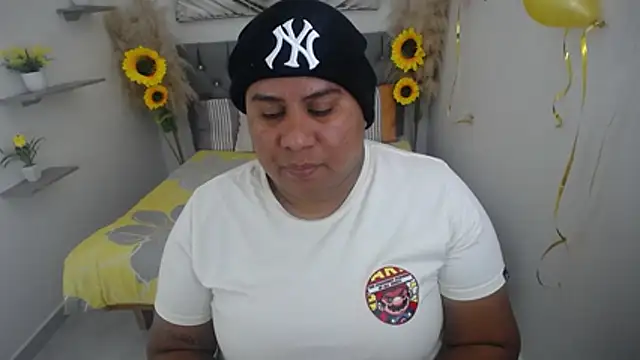 hotlesby valery online show from October 13, 7:25 pm