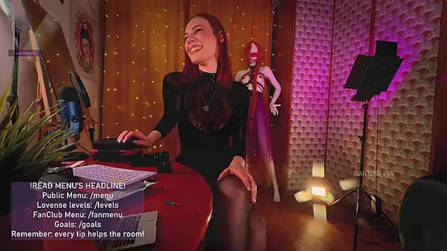 Giantess Eva online show from April 4, 5:54 pm