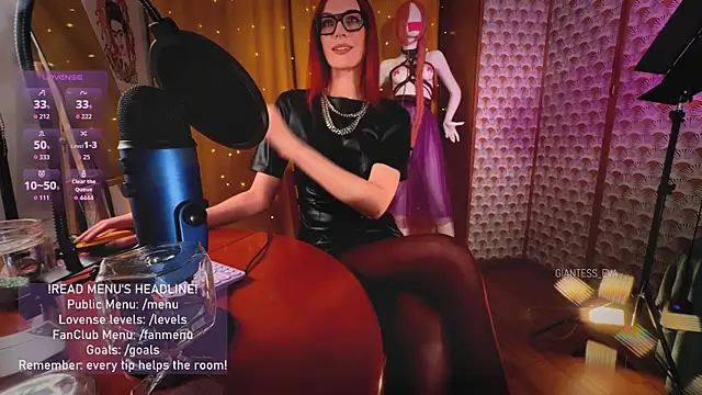 Snapshot of Giantess_Eva chatting on May 31, 9:16 pm Giantess Eva online show from May 31, 9:16 pm