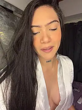 liahouses online show from January 12, 12:16 am