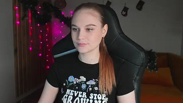 AriaWell online show from December 22, 5:21 pm