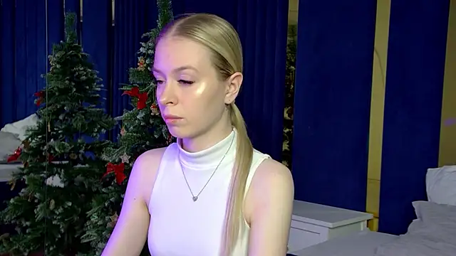 MiaGraces online show from December 18, 5:13 am