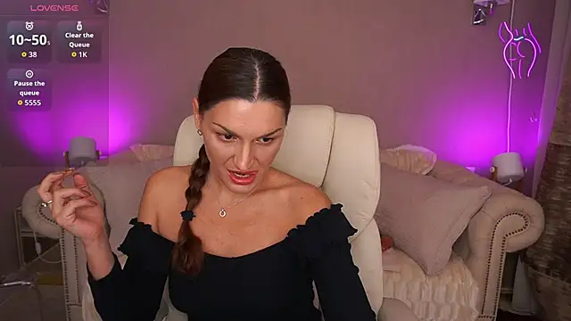 EllaGoldenn online show from October 1, 8:48 pm