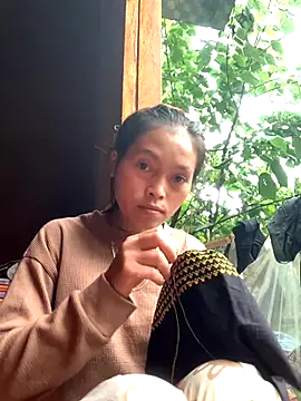 Snapshot of Halyy_xx chatting on September 27, 2:27 am Halyy xx online show from September 27, 2:27 am