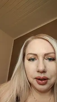 MarinaMargo online show from December 1, 9:20 pm