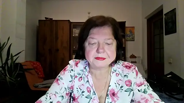 Violet Pulse online show from November 8, 4:18 pm