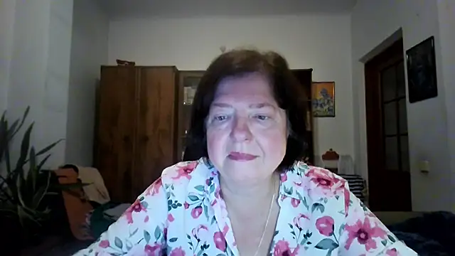 Violet Pulse online show from November 12, 2:39 pm