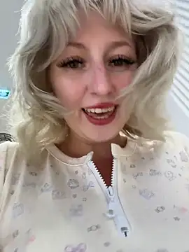 RonnieKiss online show from April 2, 11:41 am