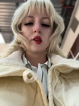 RonnieKiss online show from April 15, 8:54 am