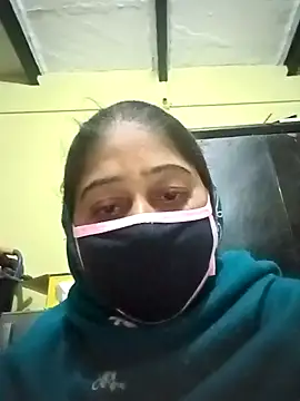 Snapshot of Cute-Charvii chatting on January 17, 2:16 am Cute-Charvii online show from January 17, 2:16 am