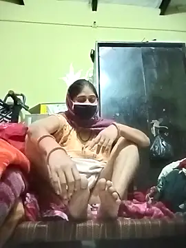 Snapshot of Cute-Charvii chatting on February 14, 1:13 am Cute-Charvii online show from February 14, 1:13 am