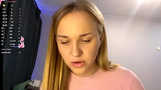 TanekaBoitel online show from October 21, 11:11 am