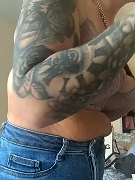 Snapshot of Carmen36XX chatting on October 5, 9:07 am Carmen36XX online show from October 5, 9:07 am