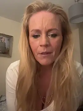 Snapshot of Carmen36XX chatting on October 16, 10:11 pm Carmen36XX online show from October 16, 10:11 pm