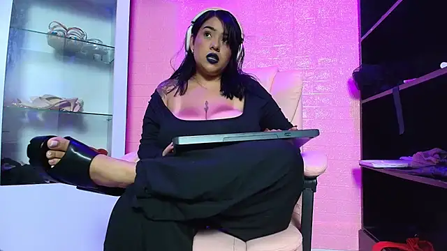 Snapshot of rossetta1 chatting on May 30, 7:55 pm rossetta1 online show from May 30, 7:55 pm