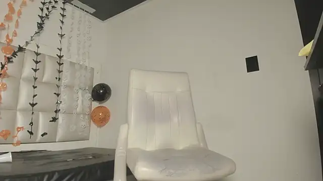 peyton  wat online show from October 28, 11:58 am