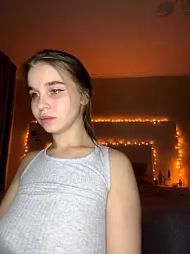 MyLolaSky online show from October 11, 10:52 pm