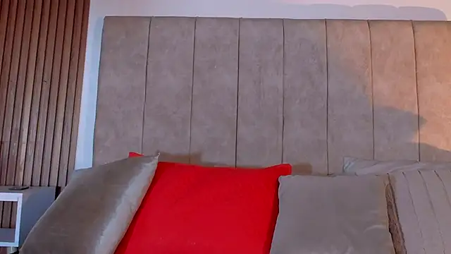 Lauraa saenz11 online show from September 26, 11:03 am