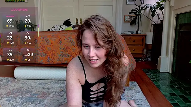 Snapshot of wutangwendy chatting on April 29, 8:04 pm wutangwendy online show from April 29, 8:04 pm