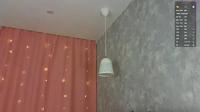 Snapshot of vivyboo111 chatting on February 19, 8:05 pm vivyboo111 online show from February 19, 8:05 pm