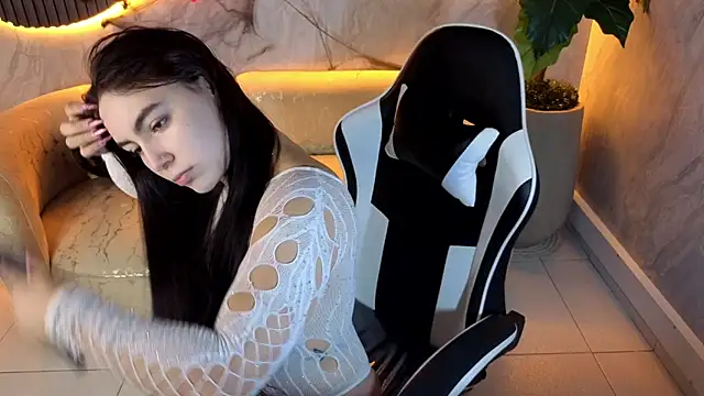 scarlett smith tp online show from October 13, 1:44 pm