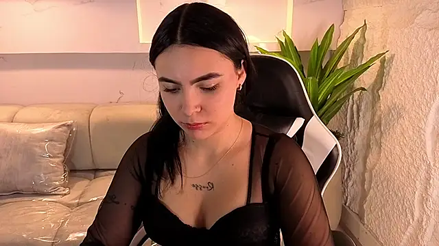 scarlett smith tp online show from December 16, 1:27 pm