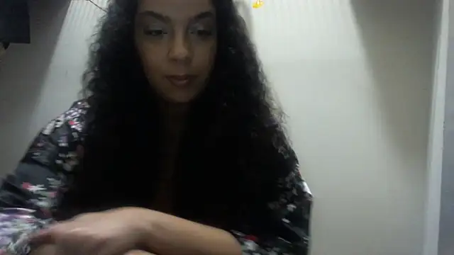 Snapshot of lotuzpetals chatting on October 5, 6:45 am lotuzpetals online show from October 5, 6:45 am