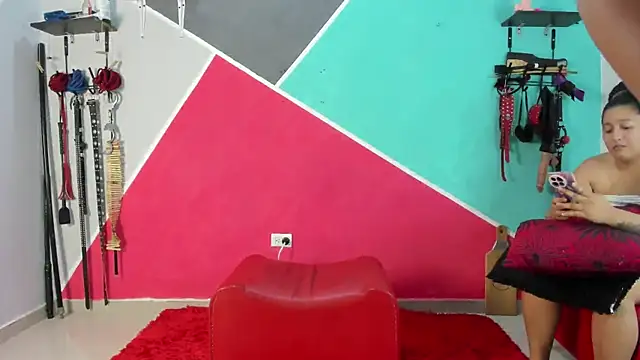 Snapshot of fantasy_girls_BDSM chatting on September 30, 1:43 am fantasy girls BDSM online show from September 30, 1:43 am