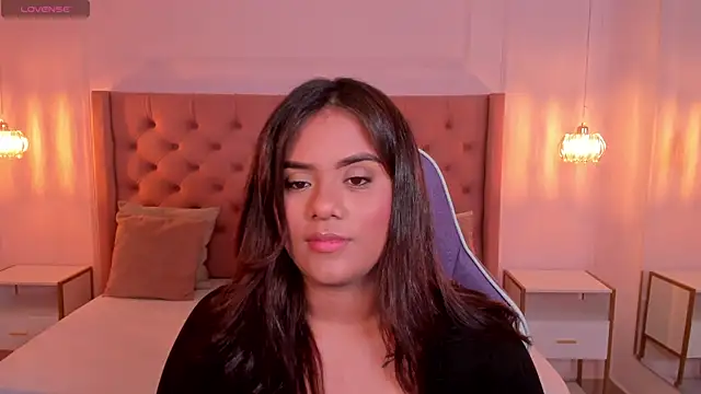 Snapshot of scarlett_rouss_ chatting on October 3, 3:25 am scarlett rouss online show from October 3, 3:25 am